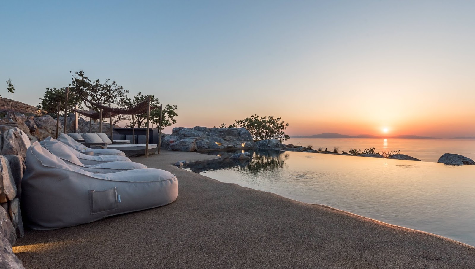 If you're looking to turn a dream into a reality (for a hefty price), you can have this backyard view in Greece all to yourself. #backyard inspiration via www.L-2-Design.com