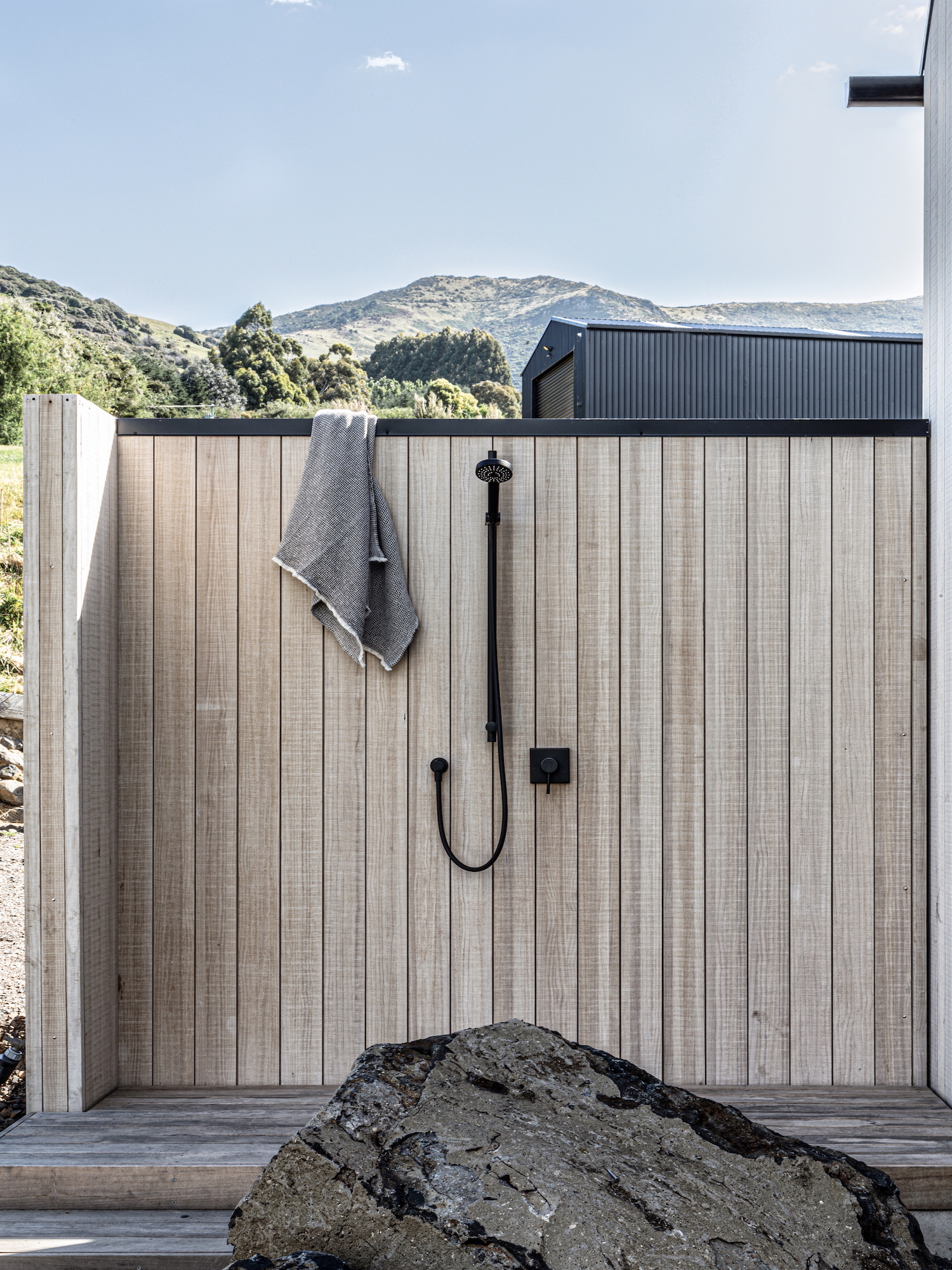 Last, but definitely not least, this outdoor shower in New Zealand shows that you can get clean with a view. #backyard inspiration via www.L-2-Design.com